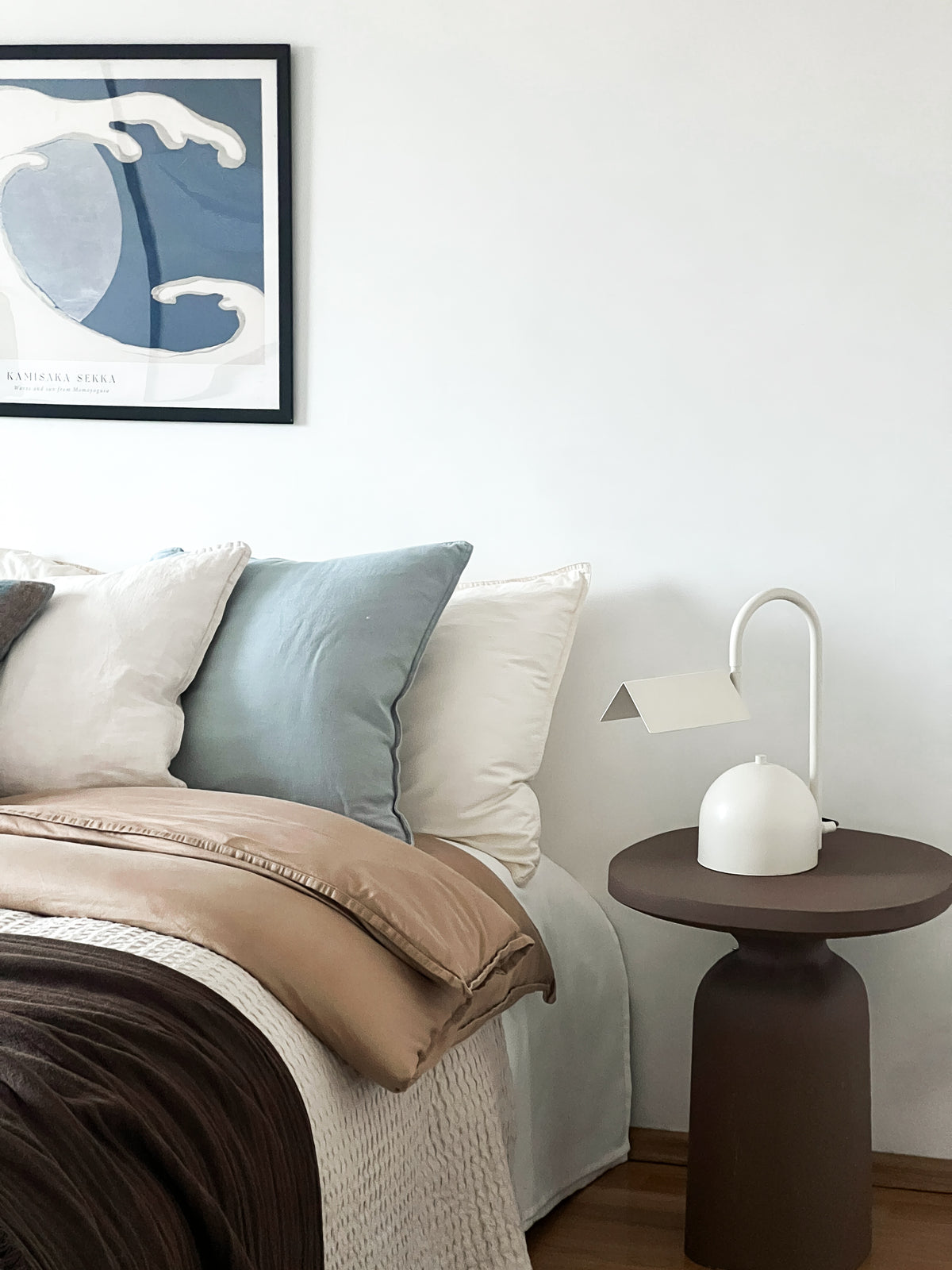 Angol Chunky Bordslampa Beige