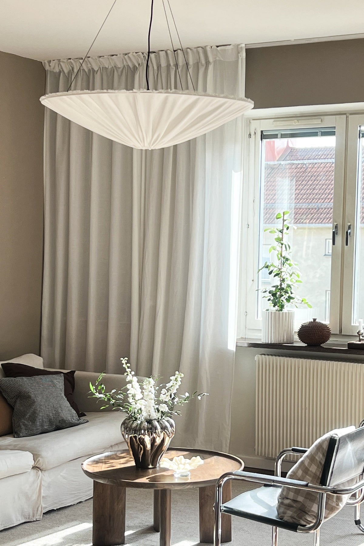 Bonetto taklampa i linne från Tyrum
